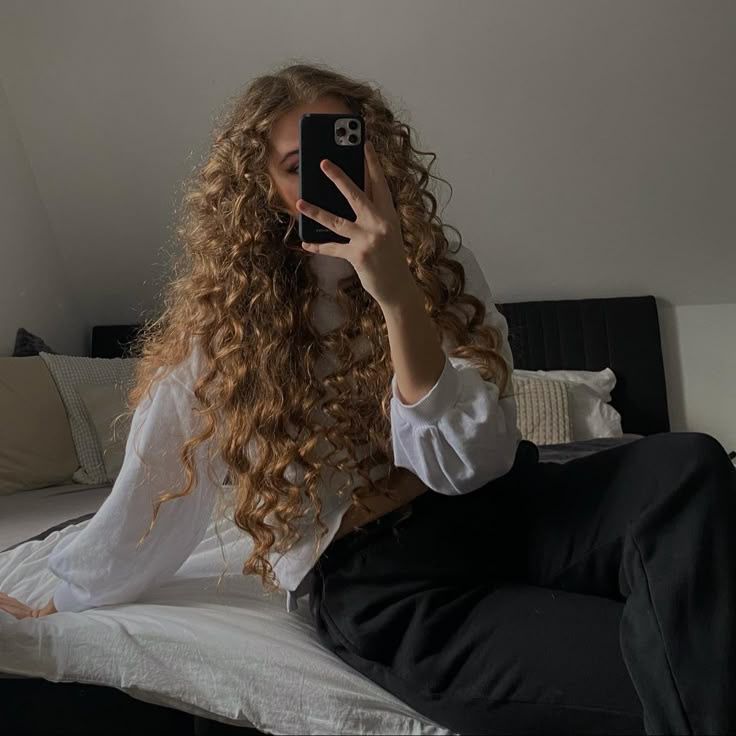 Curly Premium