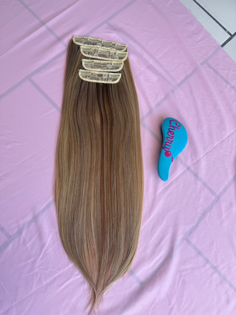 Extensión lacia con clips